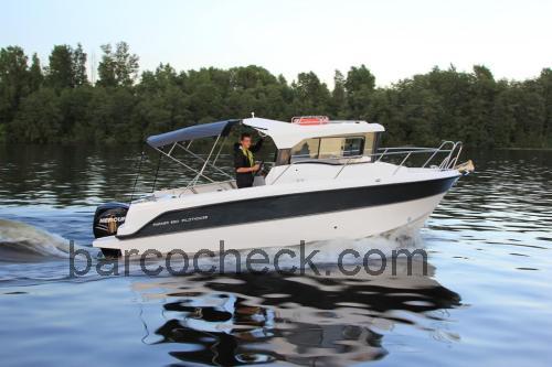 Parker 660 Pilothouse avaliação e ficha técnica